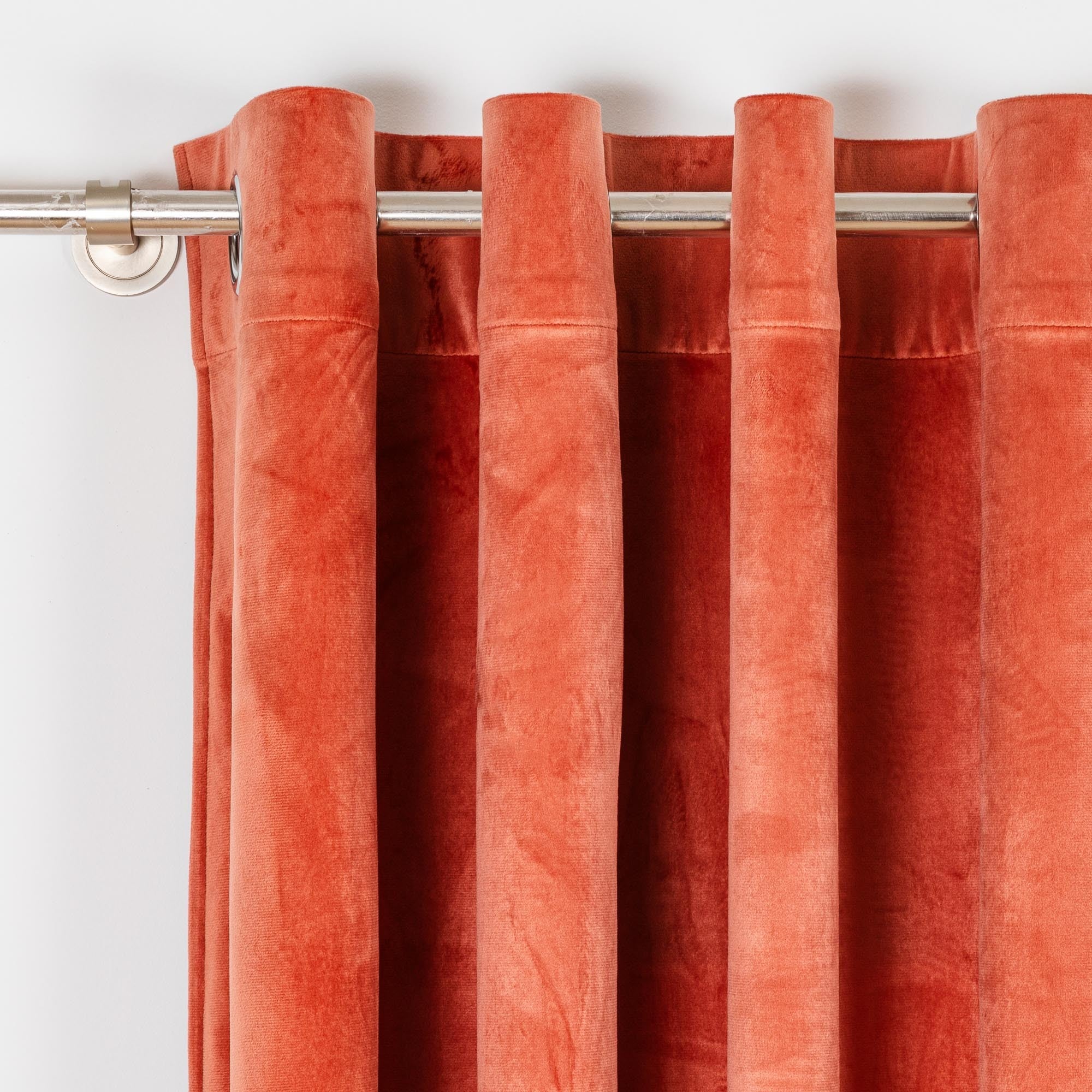 NUOVA TENDA CON OCCHIELLI IN VELLUTO