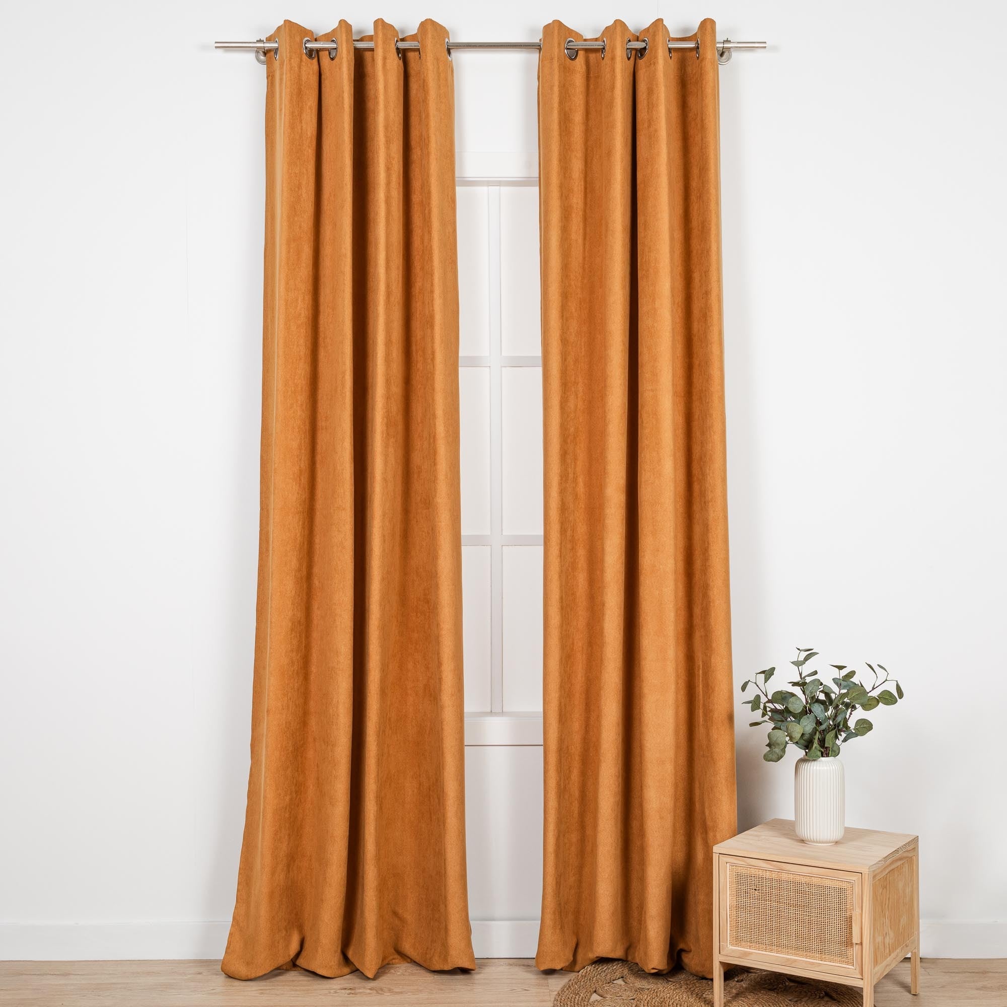 TENDA CON OCCHIELLI IN CAMOSCIO