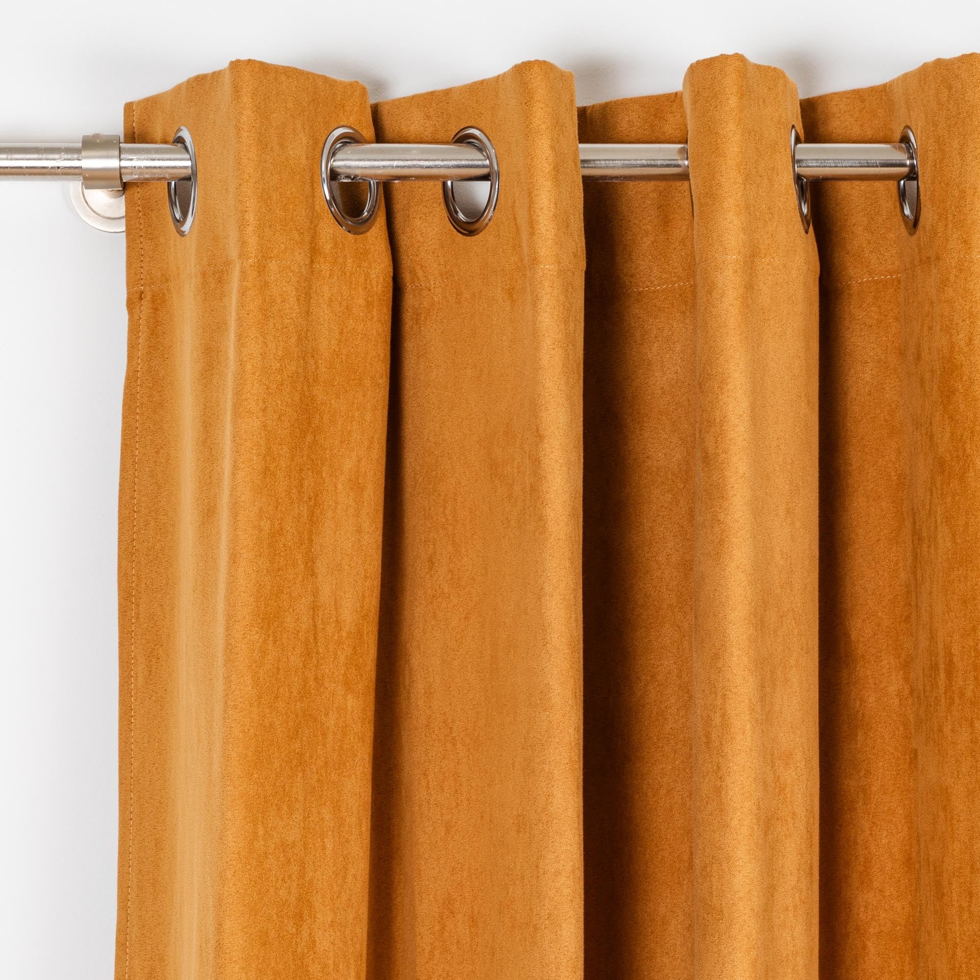 TENDA CON OCCHIELLI IN CAMOSCIO