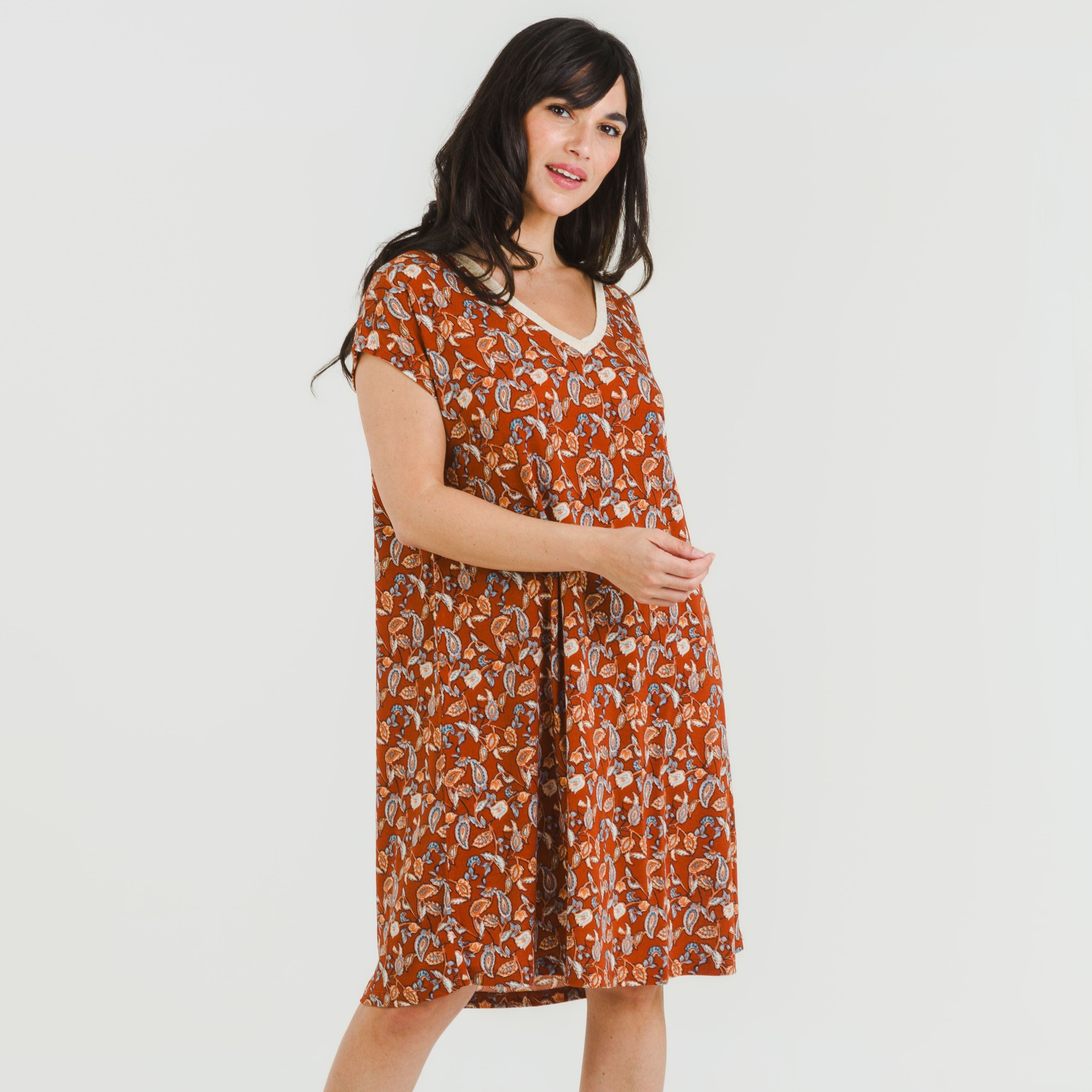 PREMESSA DELL'ABITO CORTO IN CREPE FLUO