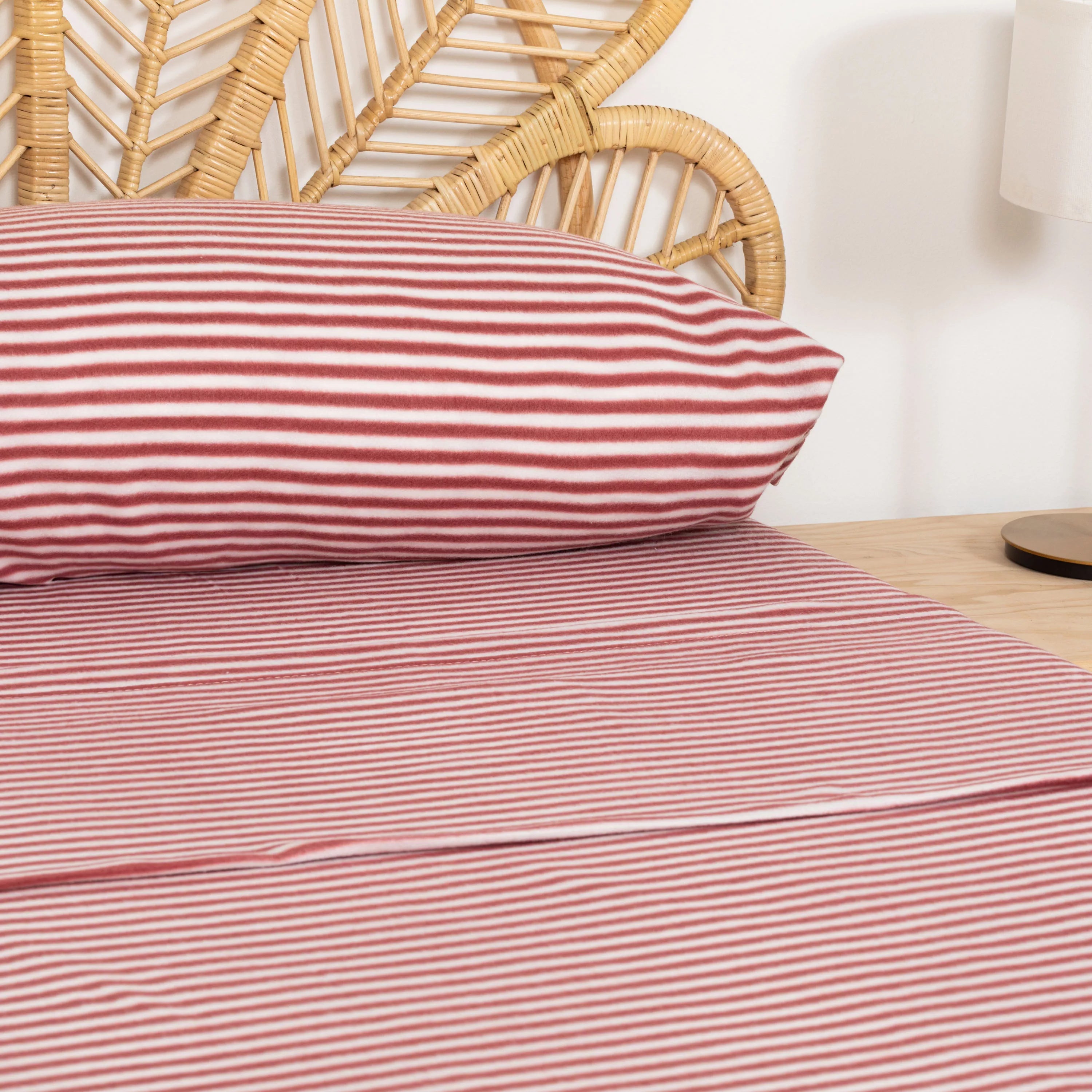 Set di lenzuola Leto a righe Pirenei