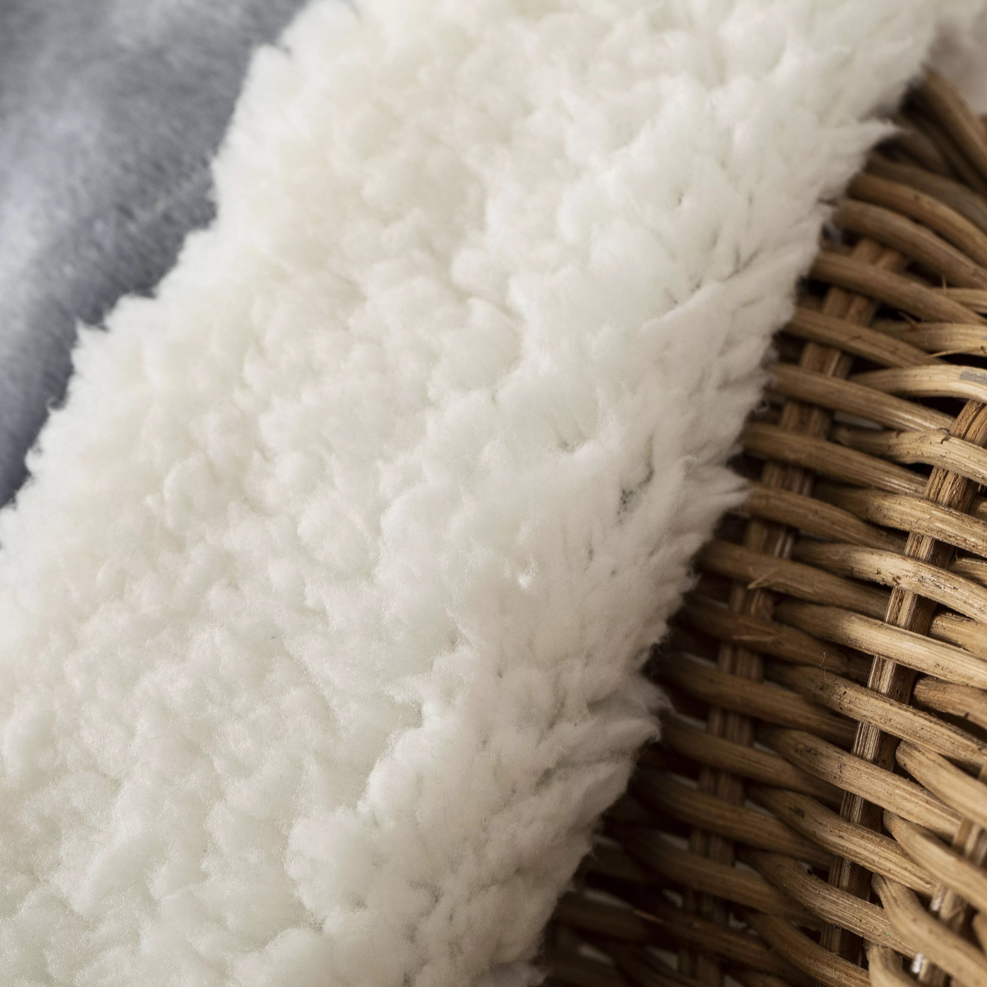 COPERTA SHERPA IN VELLUTO SOLIDO