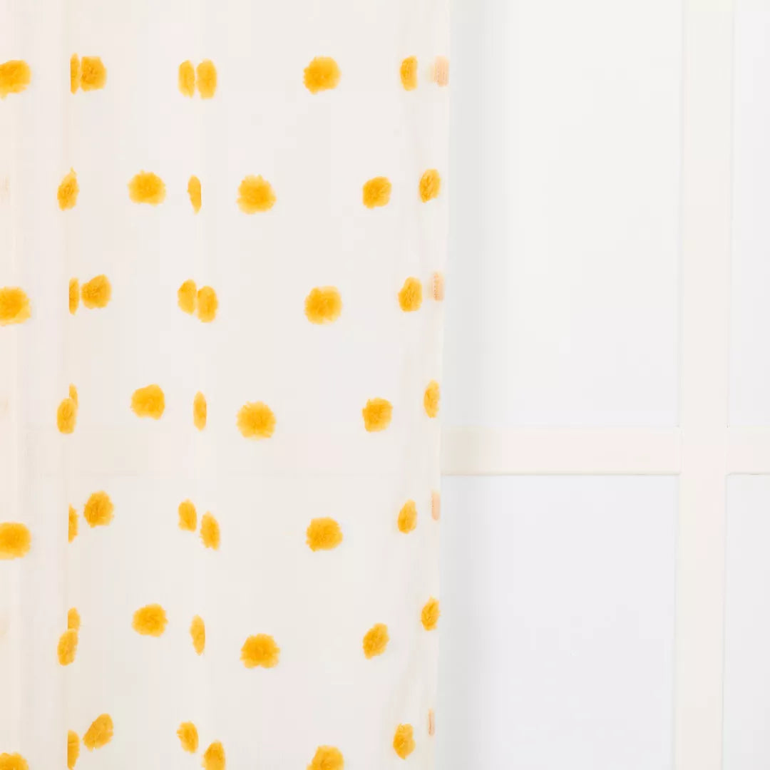 TENDA CON OCCHIELLI E POMPON