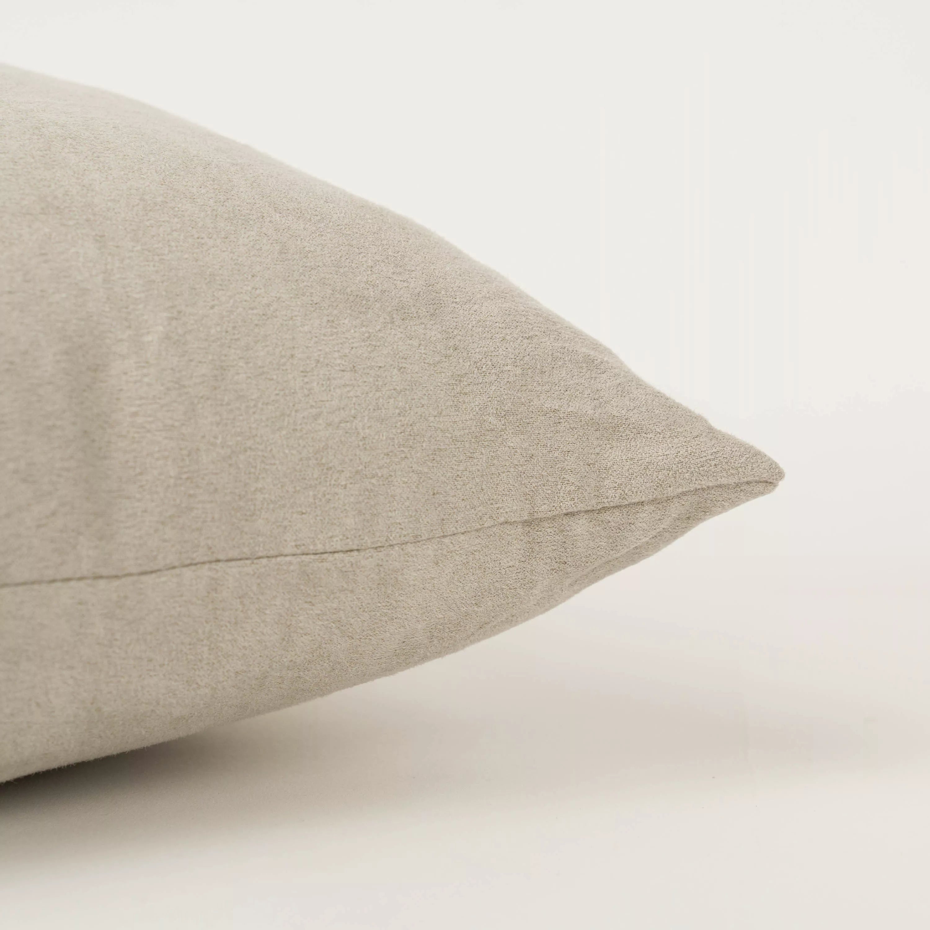 CUSCINO PRIMA DELLA TINTURA