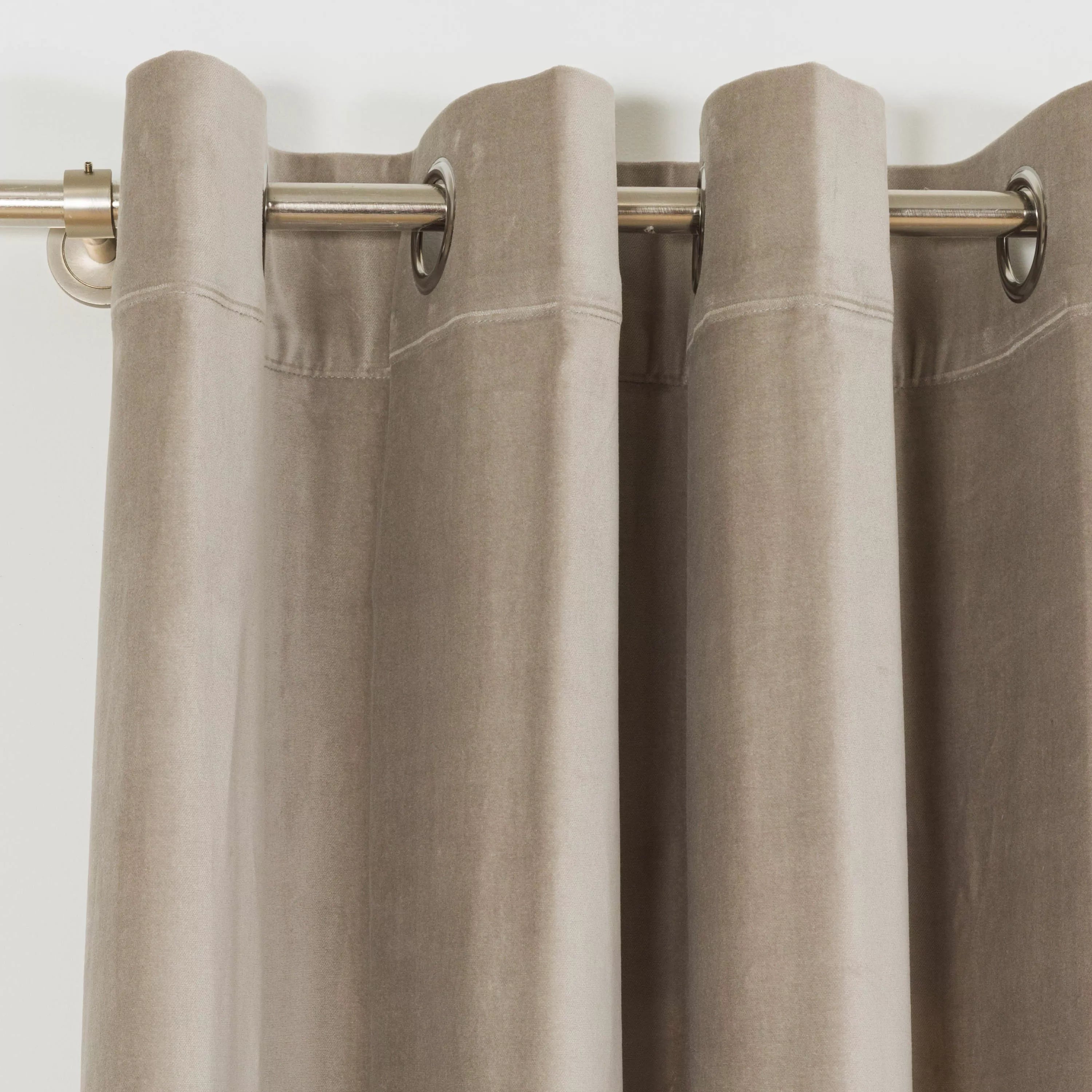 TENDA CON OCCHIELLI IN VELLUTO DI COTONE 140X260CM