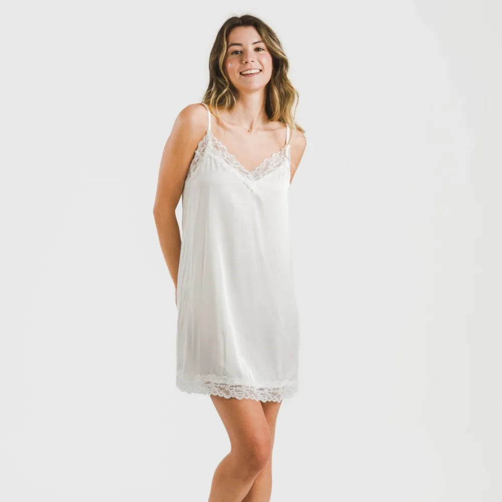 SHORT SATEN FRIDAY PLAIN NIGHTGIFT