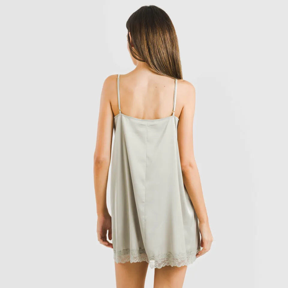 SHORT SATEN FRIDAY PLAIN NIGHTGIFT