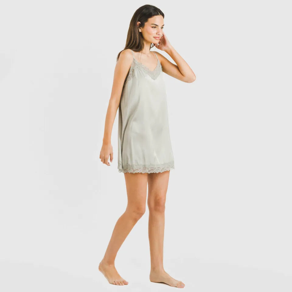 SHORT SATEN FRIDAY PLAIN NIGHTGIFT