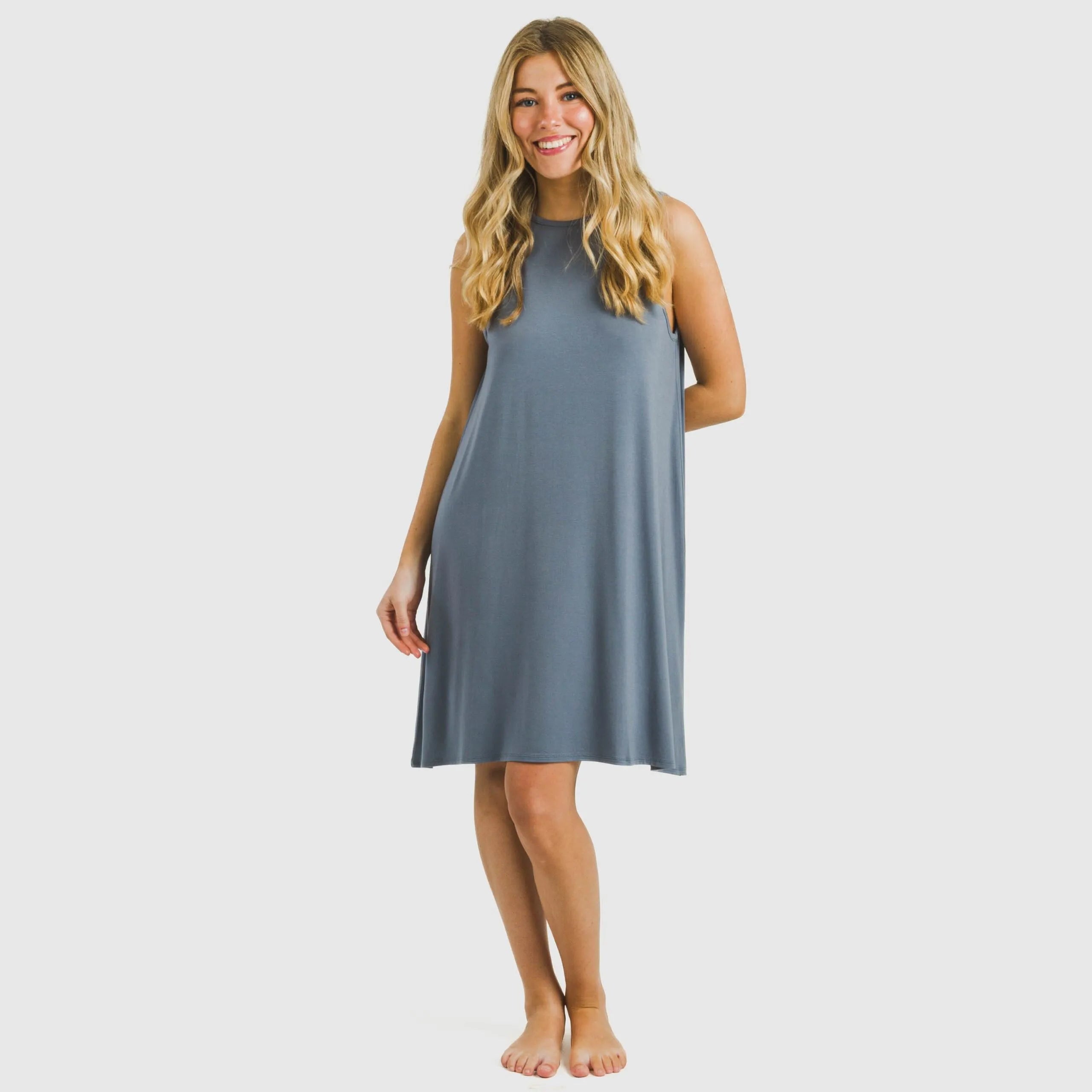 ABITO CORTO CON SPALLINE IN VISCOSA TINTA UNITA