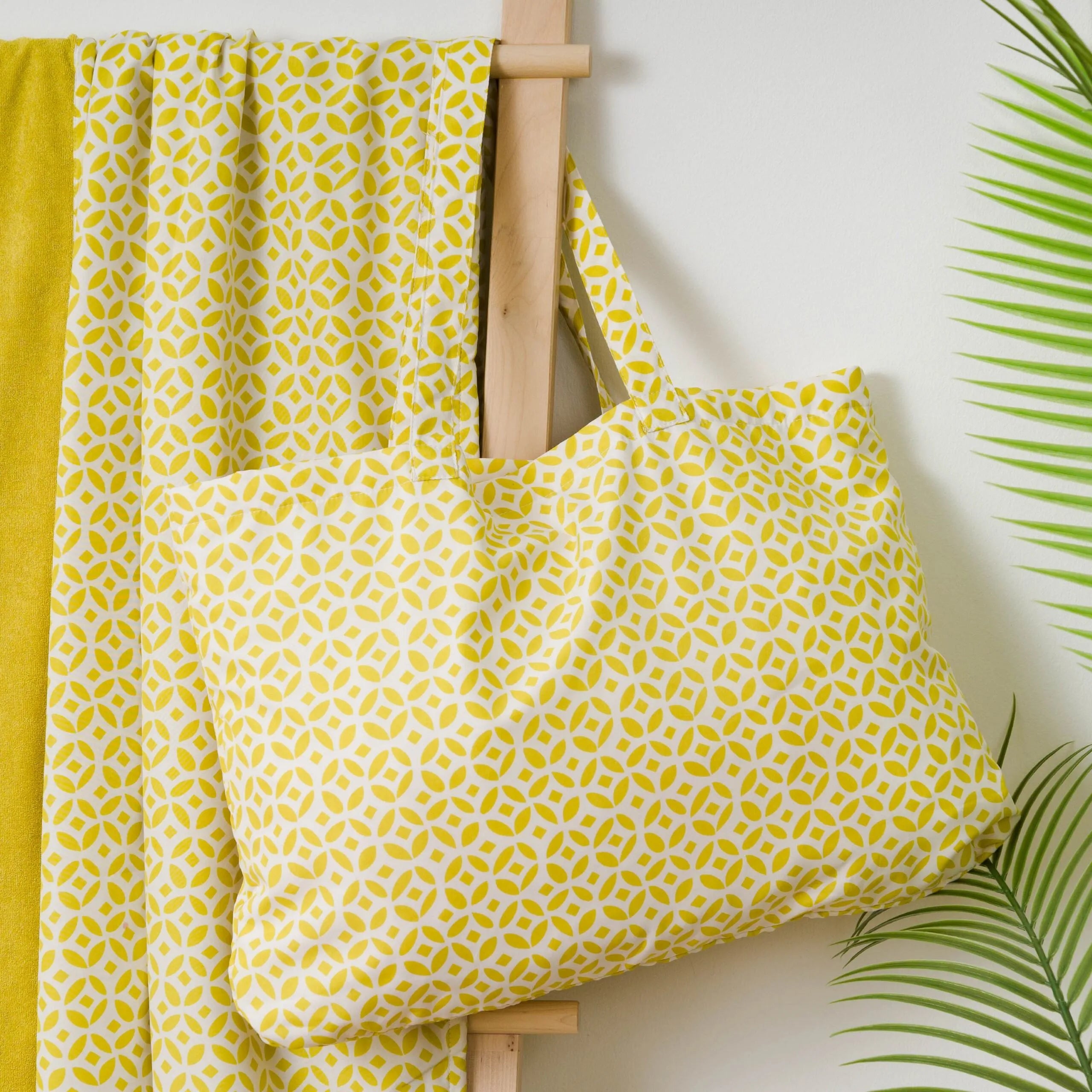 CONFEZIONE ASCIUGAMANO PARONGESCENTE + BORSA CLAU