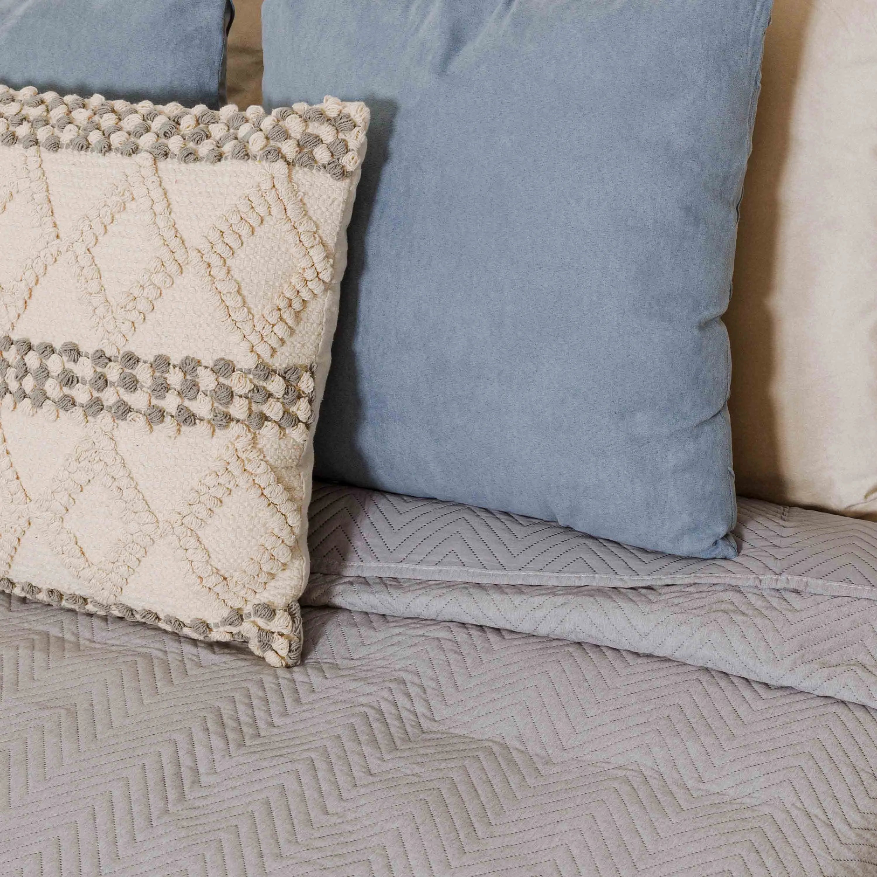 TRAPUNTA SEMPLICE CON EFFETTO CONSUMATO