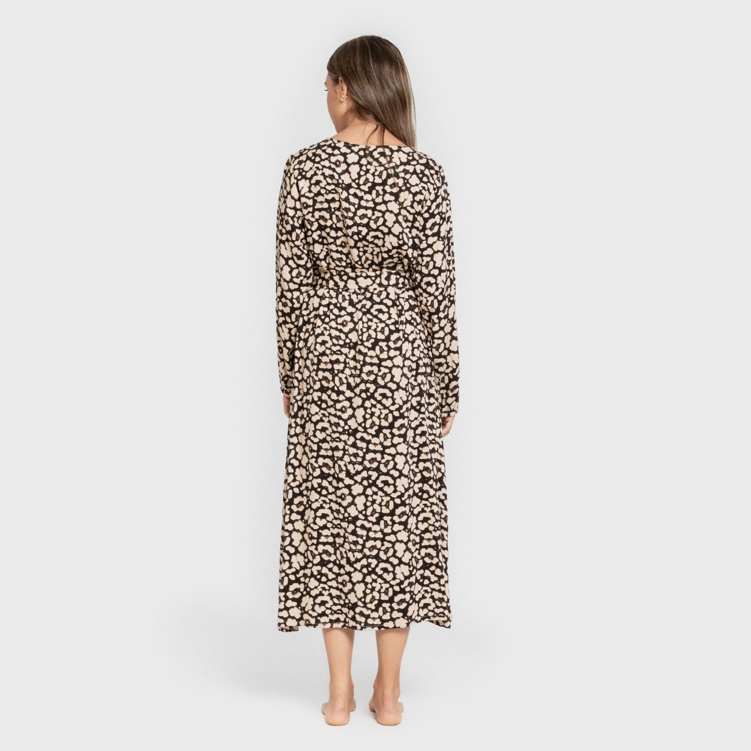 Vestido midi manga larga pico viscosa Vitamin negro