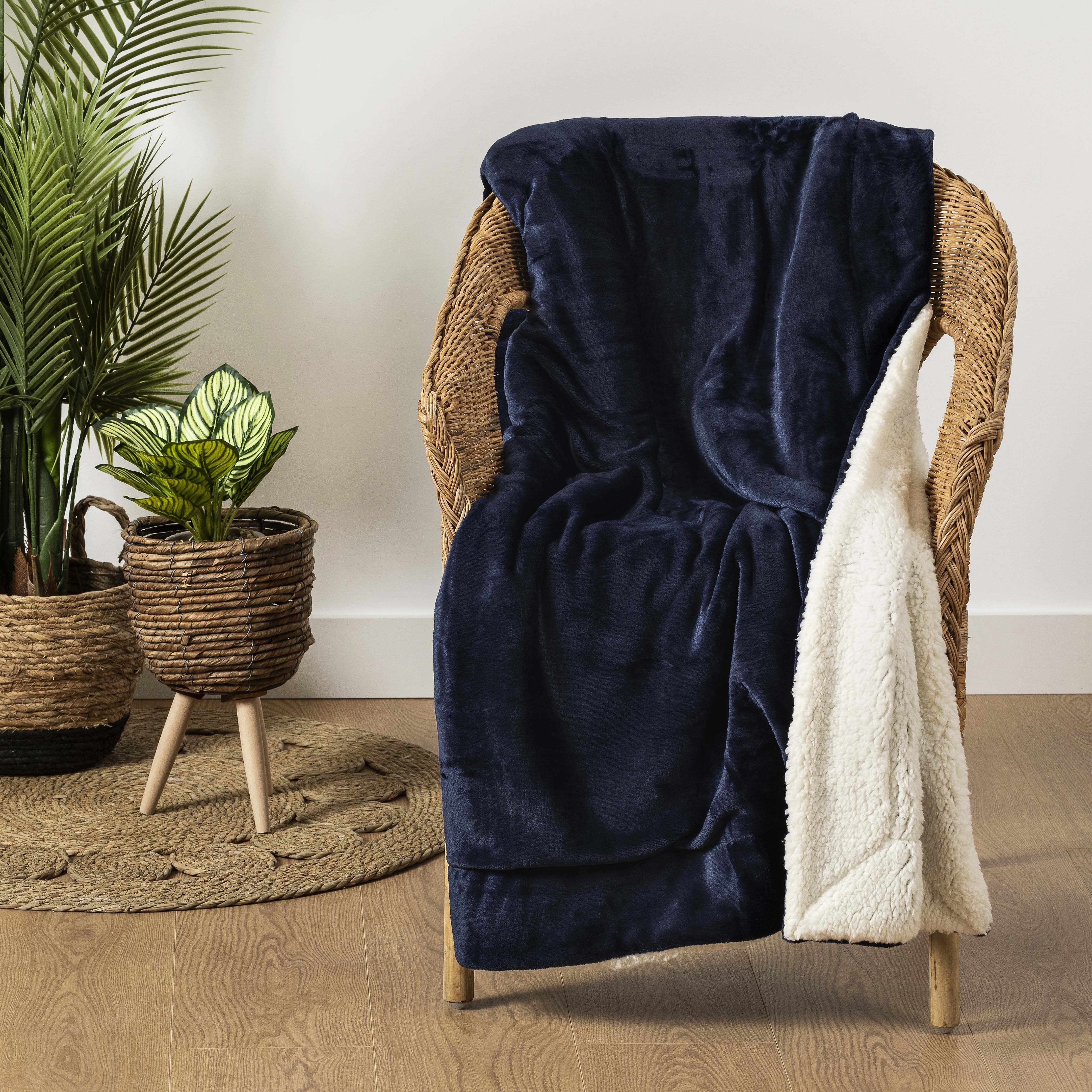 COPERTA SHERPA IN VELLUTO SOLIDO