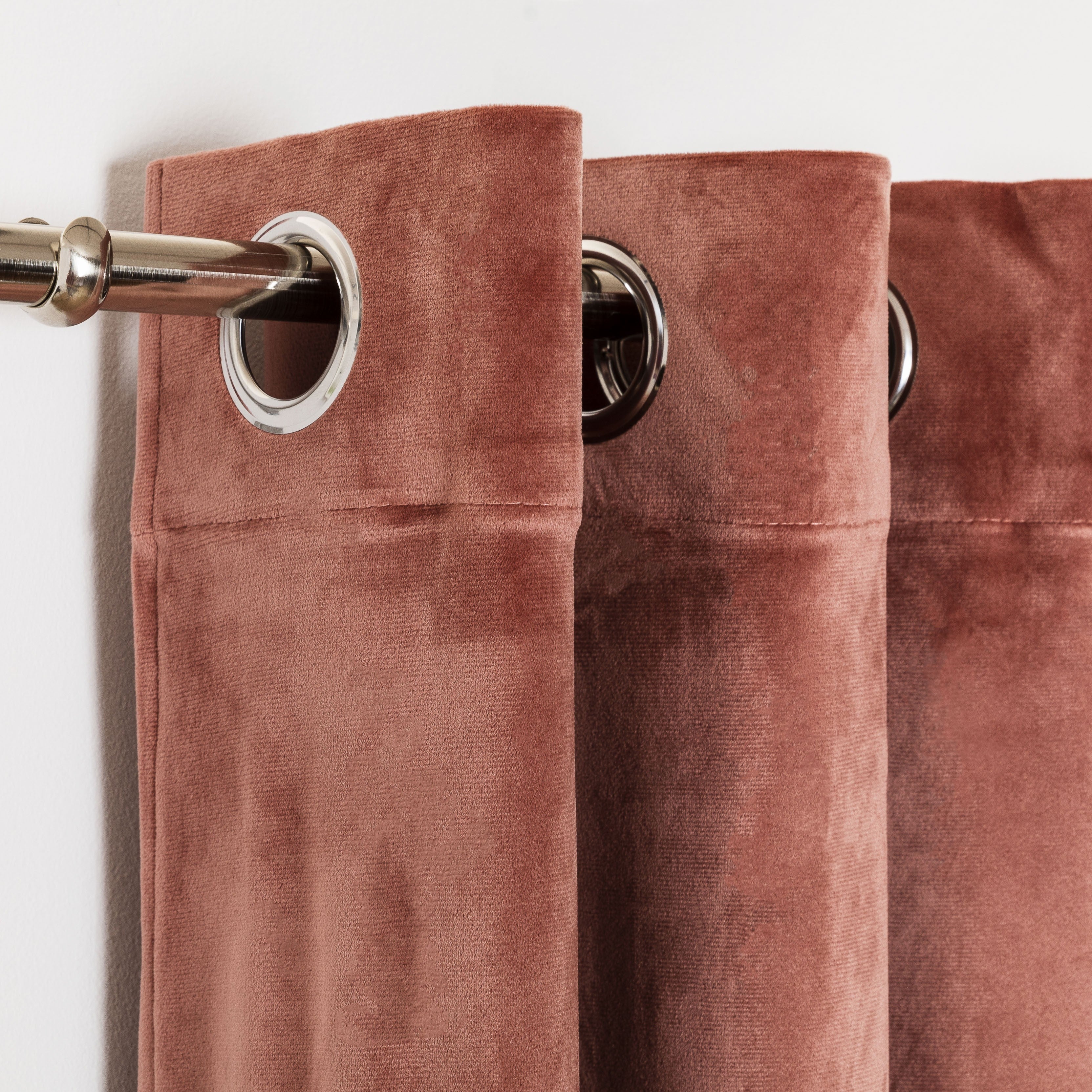 NUOVA TENDA CON OCCHIELLI IN VELLUTO