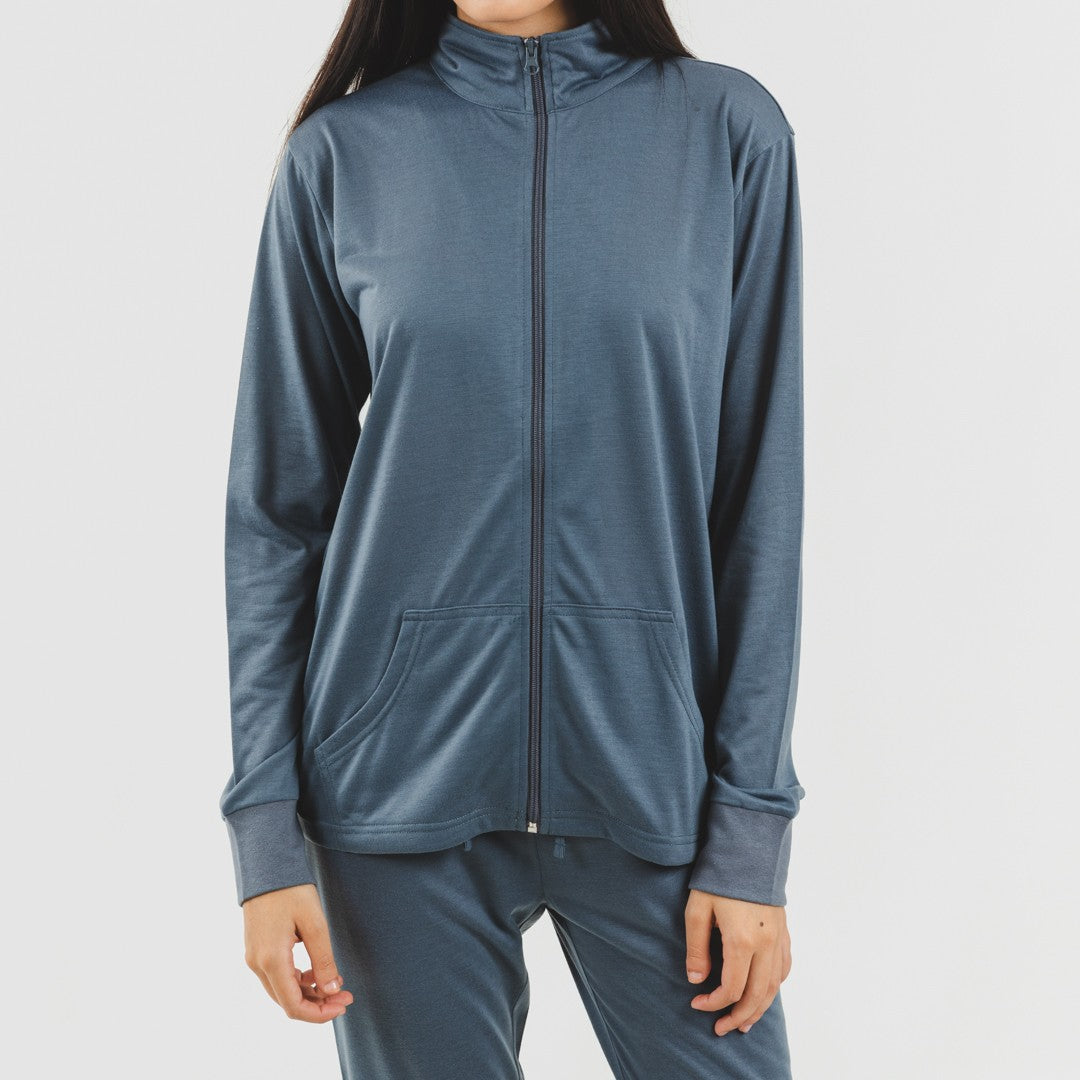 Completo sportivo da donna con giacca e cerniera semplice