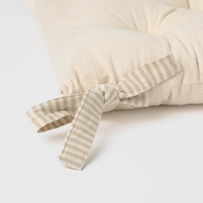 CUSCINO IN COTONE TINTA UNITA CON BOTTONI 0031