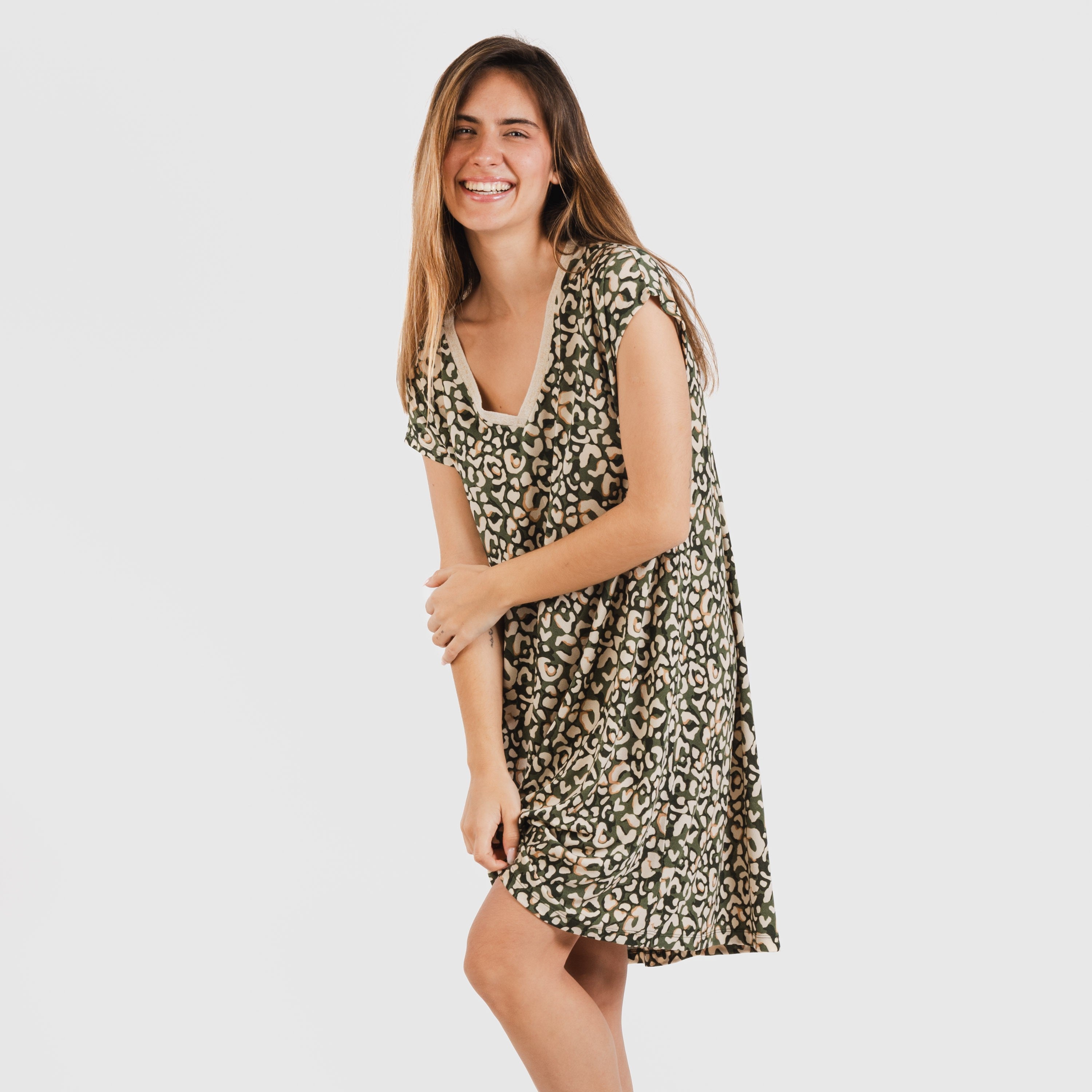 ABITO CORTO FLUO IN CREPE MILINA