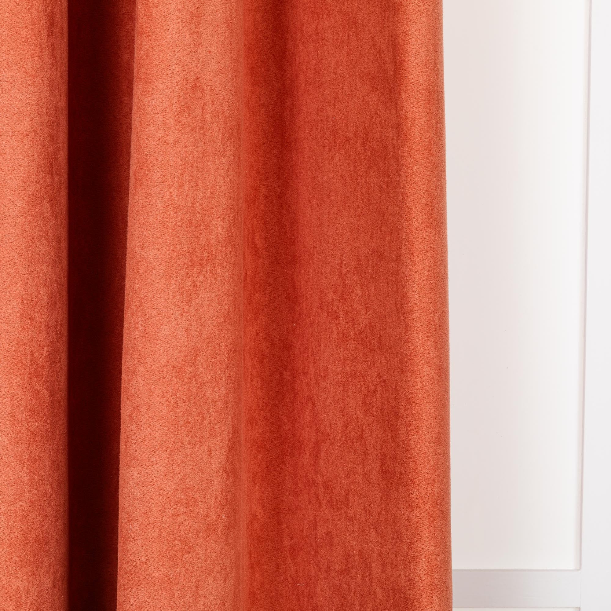 TENDA CON OCCHIELLI IN CAMOSCIO