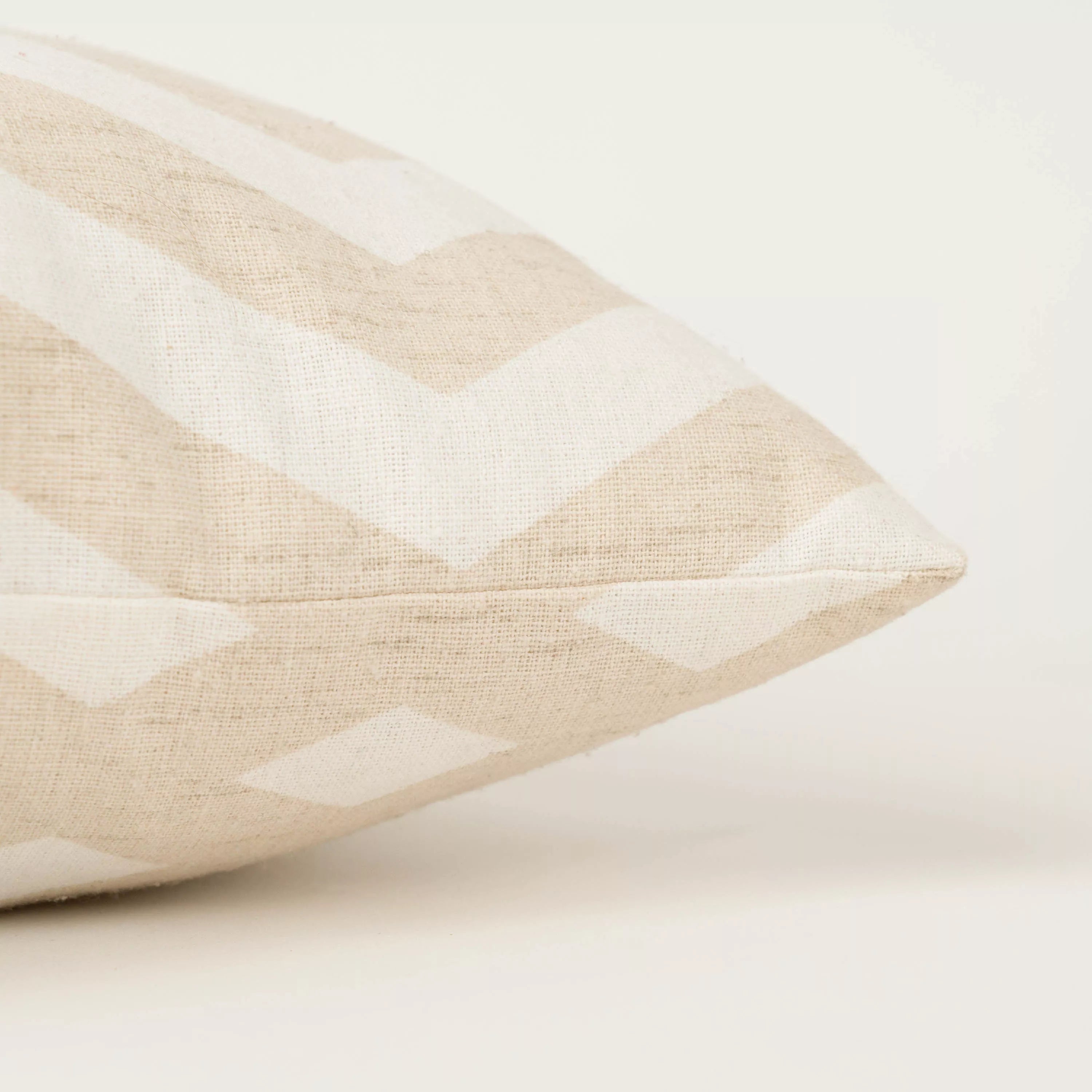 CUSCINO ANTIMACCHIA NELA