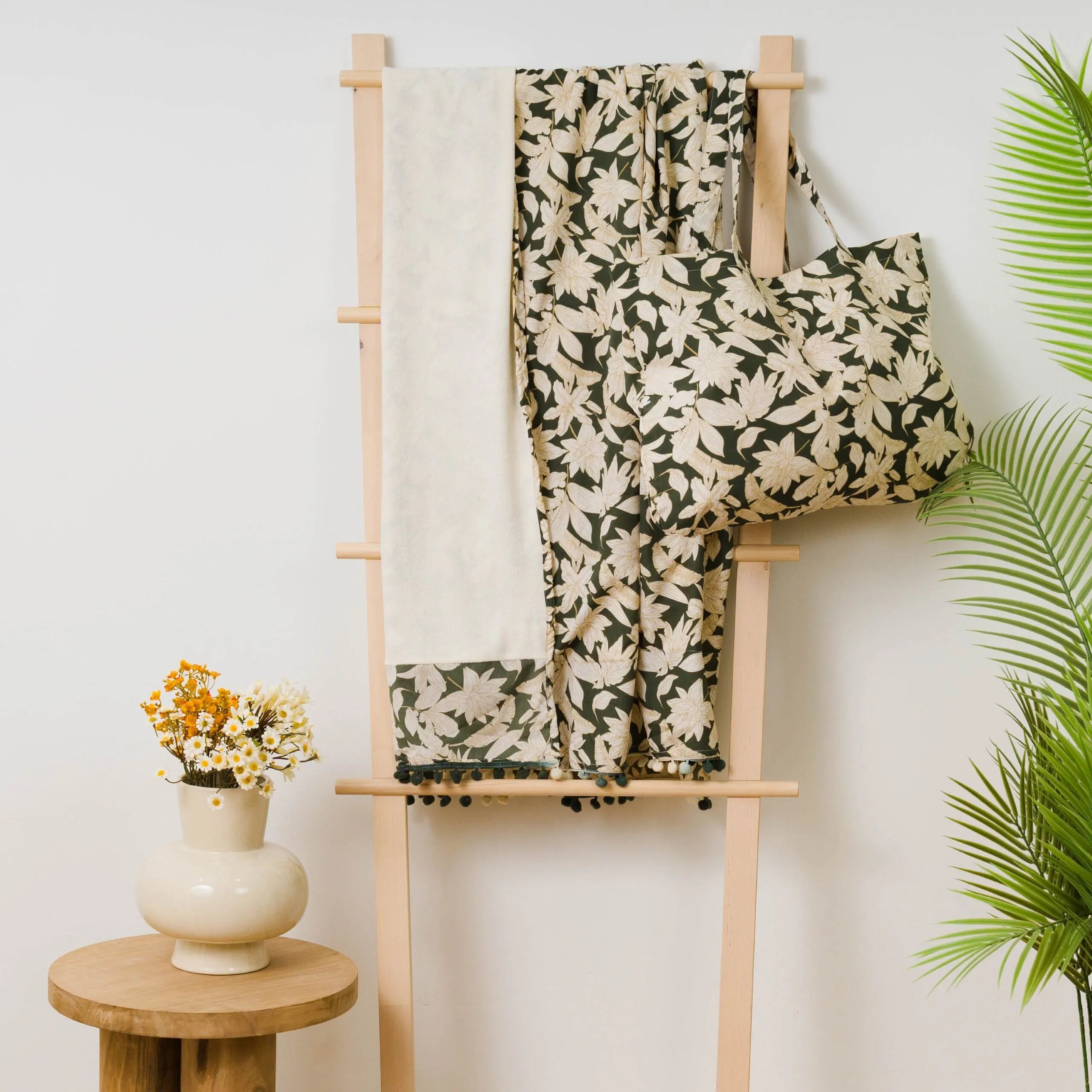 PACCHETTO ASCIUGAMANO PAREO + BORSA CHARAMO