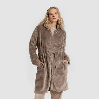 Bata terciopelo raya cremallera